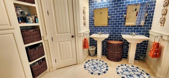 Park Hill, Oklahoma, 74451, United States, 5 Bedrooms Bedrooms, ,4 BathroomsBathrooms,Residential,For Sale,1974610