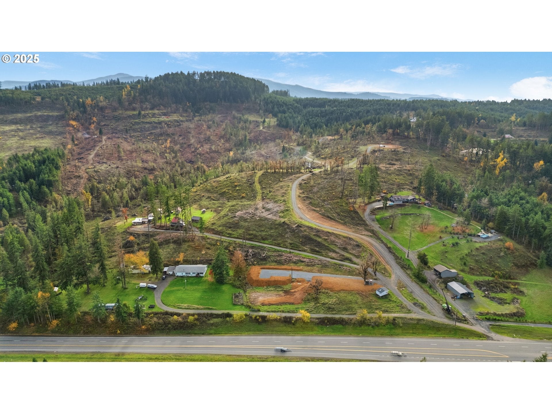 PleasantHill, Oregon, 97455, United States, 5 Bedrooms Bedrooms, ,3 BathroomsBathrooms,Residential,For Sale,1994708