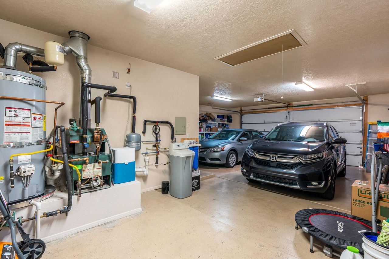 Albuquerque, New Mexico, 87114, United States, 3 Bedrooms Bedrooms, ,3 BathroomsBathrooms,Residential,For Sale,1996892