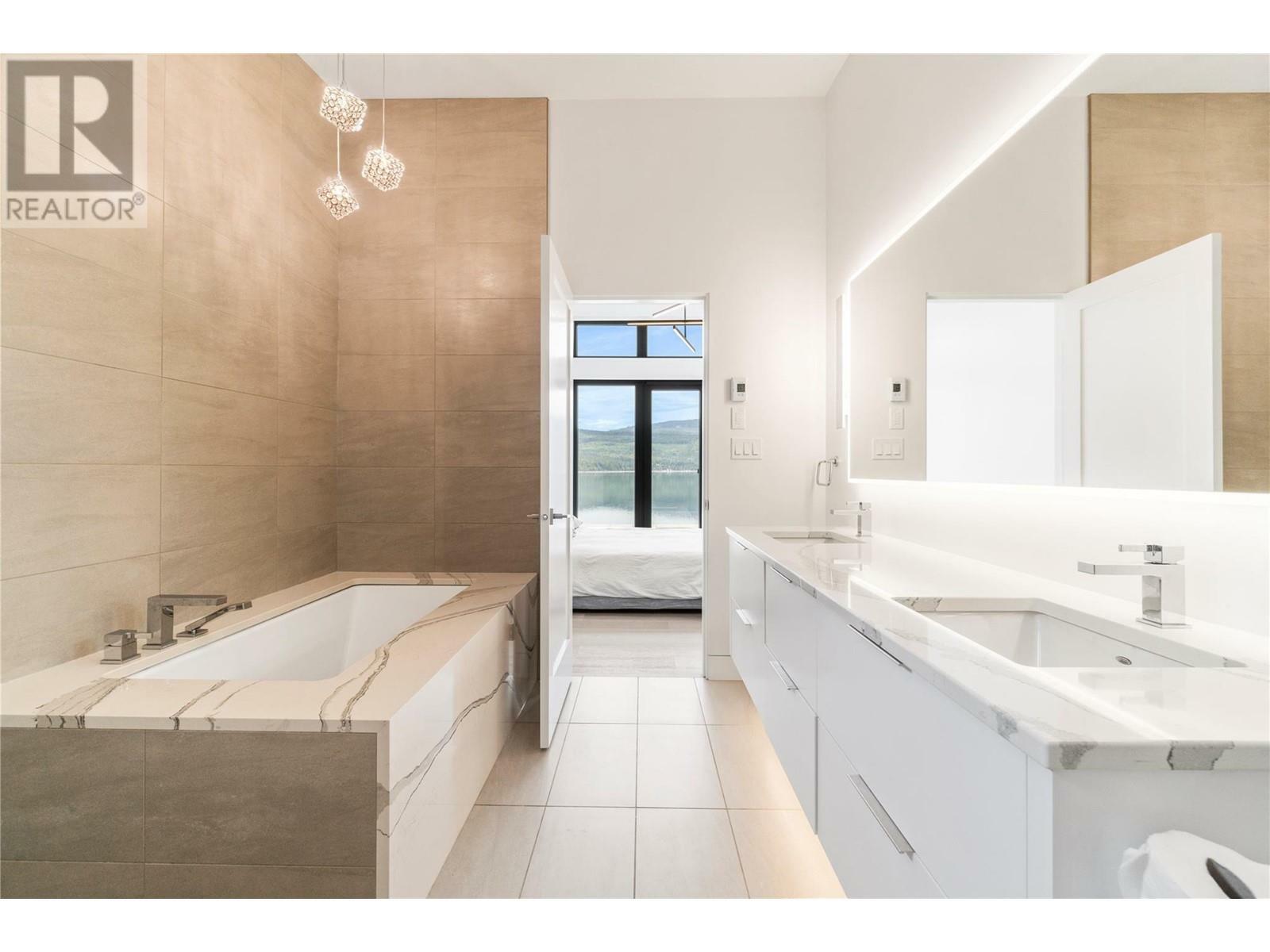 ANGLEMONT, British Columbia, V0E 1M8, CA, 5 Bedrooms Bedrooms, ,3 BathroomsBathrooms,Residential,For Sale,1836909