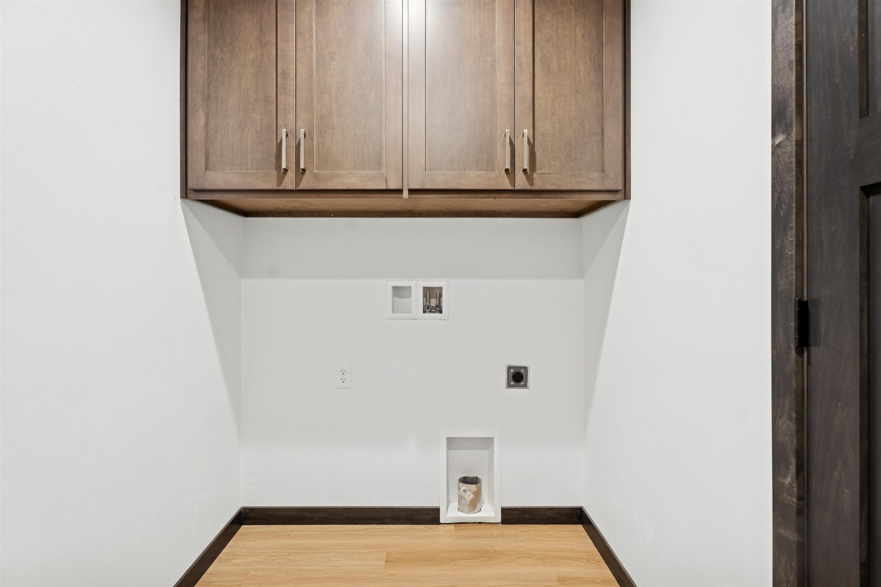 DE PERE, Wisconsin, 54115, United States, 3 Bedrooms Bedrooms, ,3 BathroomsBathrooms,Residential,For Sale,1696828