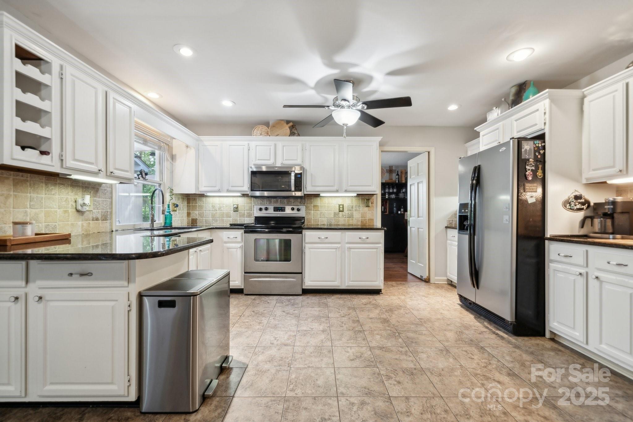 Clover, South Carolina, 29710, United States, 3 Bedrooms Bedrooms, ,2 BathroomsBathrooms,Residential,For Sale,1795322