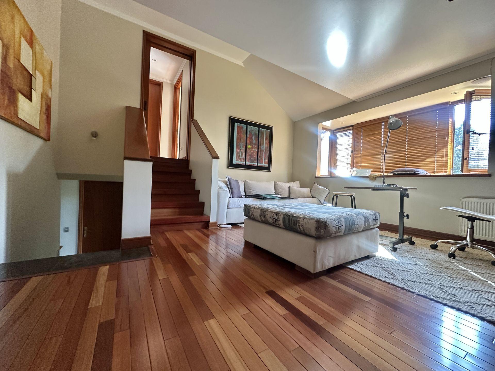 Lo Barnechea, Chile, 6 Bedrooms Bedrooms, ,5 BathroomsBathrooms,Residential,For Sale,1903645