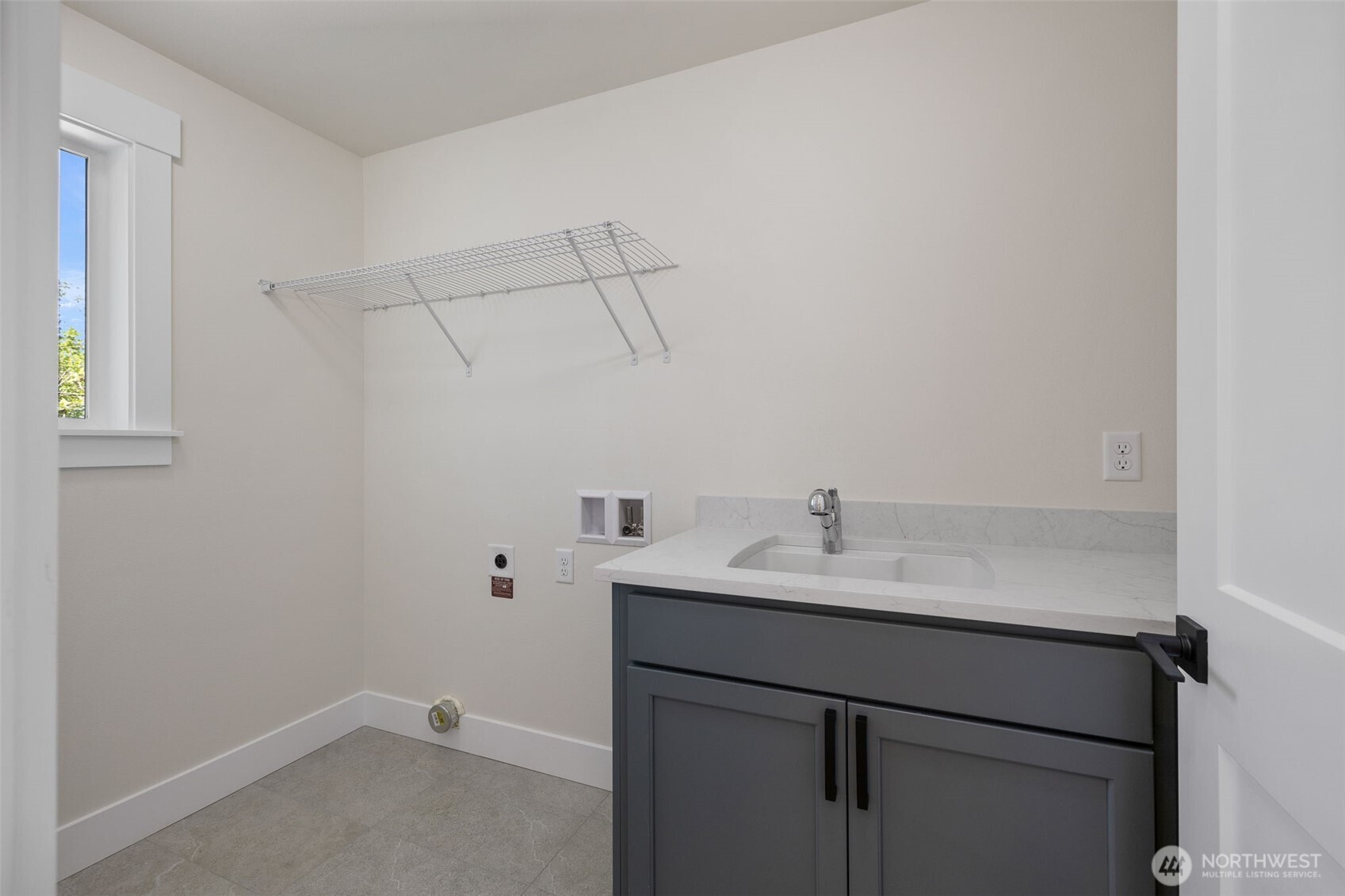 Bellevue, Washington, 98007, United States, 5 Bedrooms Bedrooms, ,4 BathroomsBathrooms,Residential,For Sale,1836661