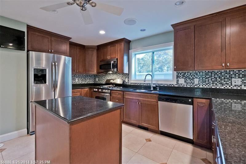 Biddeford, Maine, 04005, United States, ,4 BathroomsBathrooms,Residential,For Sale,1918755