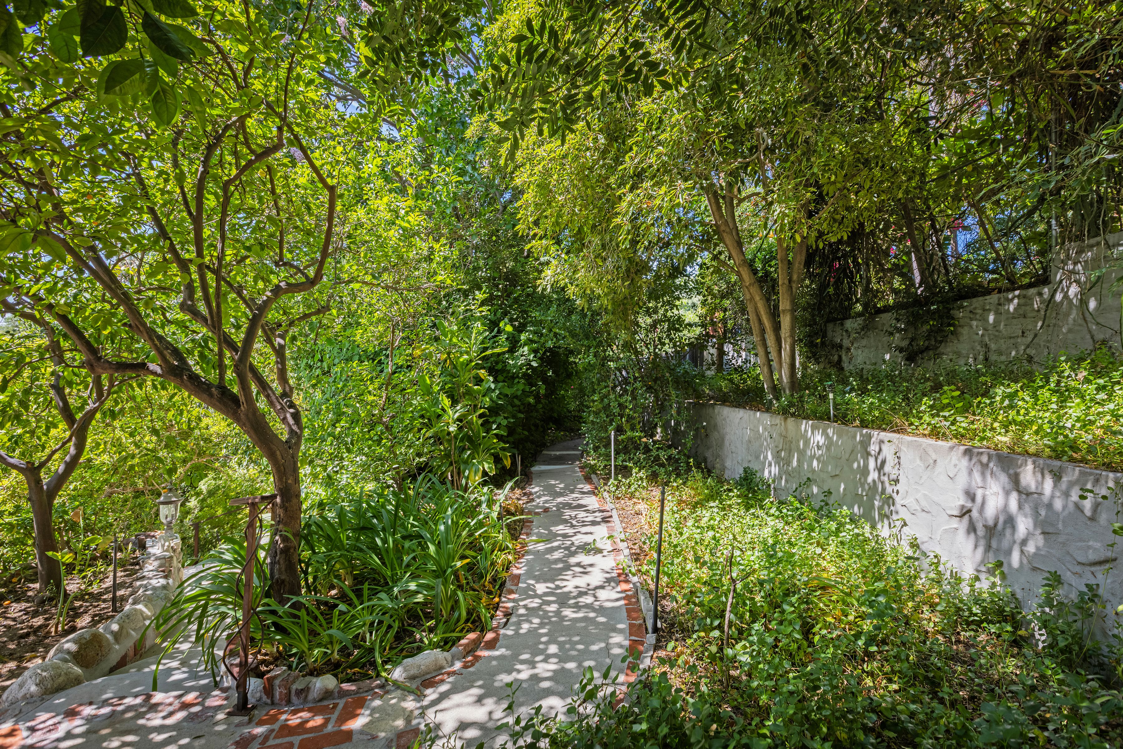  A Storybook Compound - 物件實景