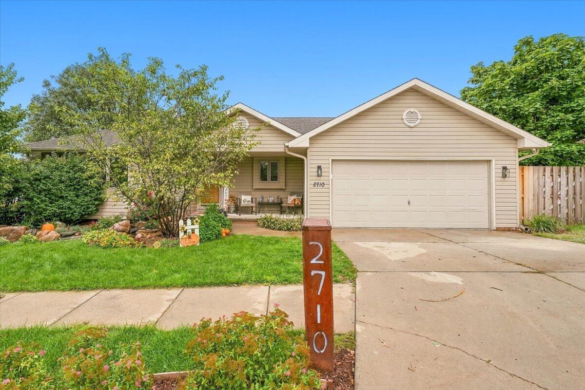 Tara Hills St, Council Bluffs, IA 51503