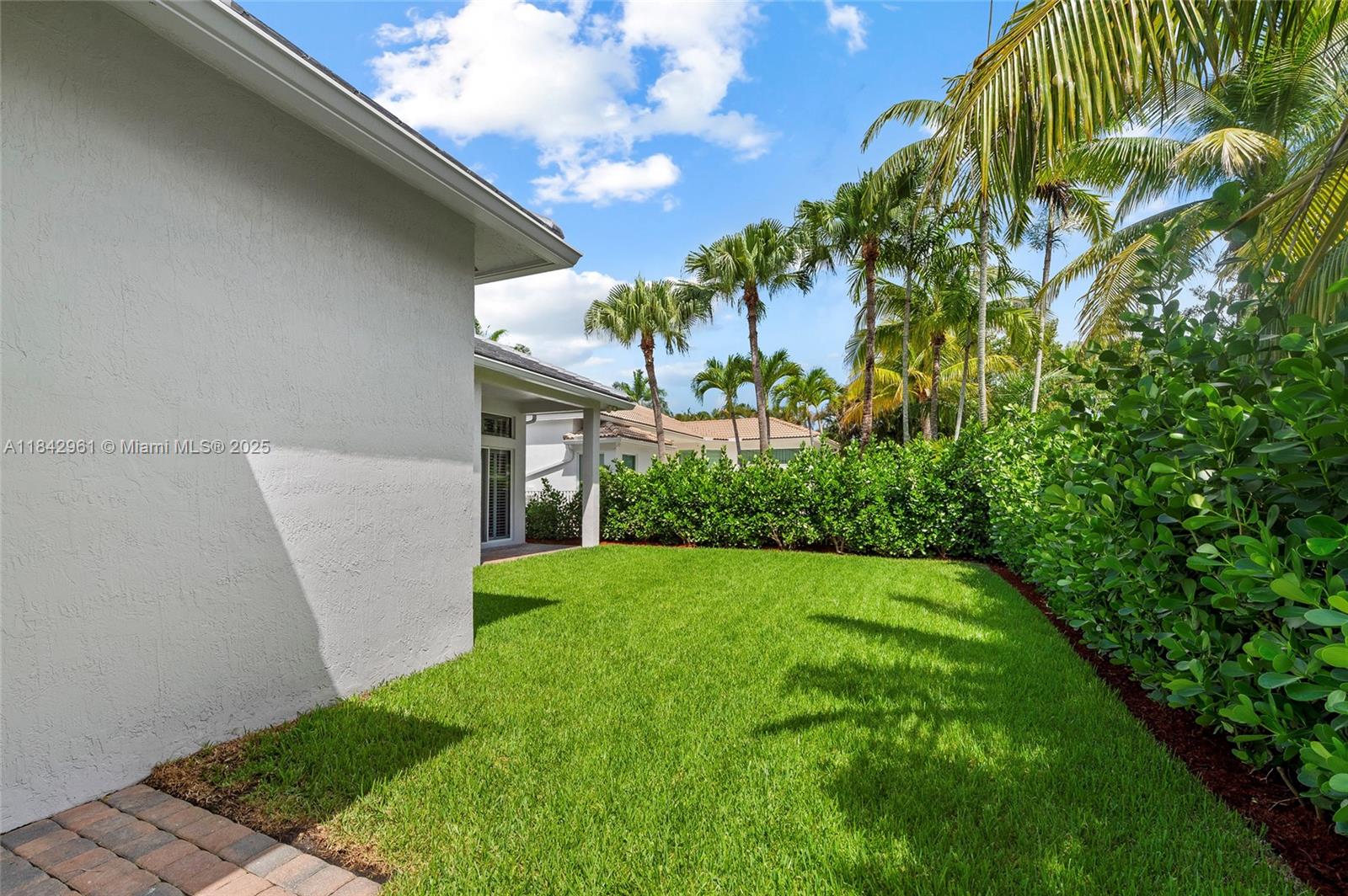 Weston, Florida, 33327, United States, 4 Bedrooms Bedrooms, ,4 BathroomsBathrooms,Residential,For Sale,1900918