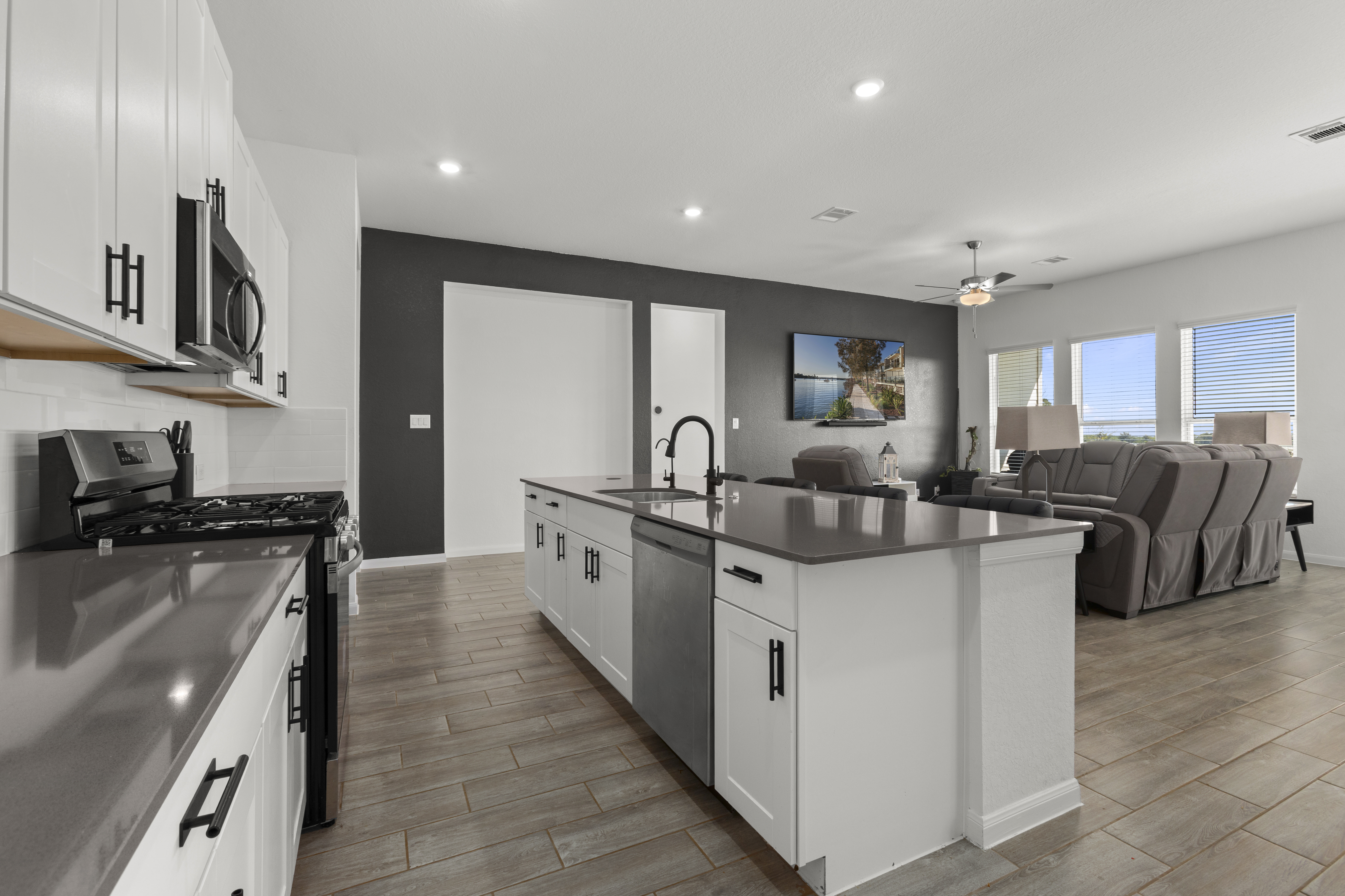  One-Story Living, Modern Comfort - 物件實景
