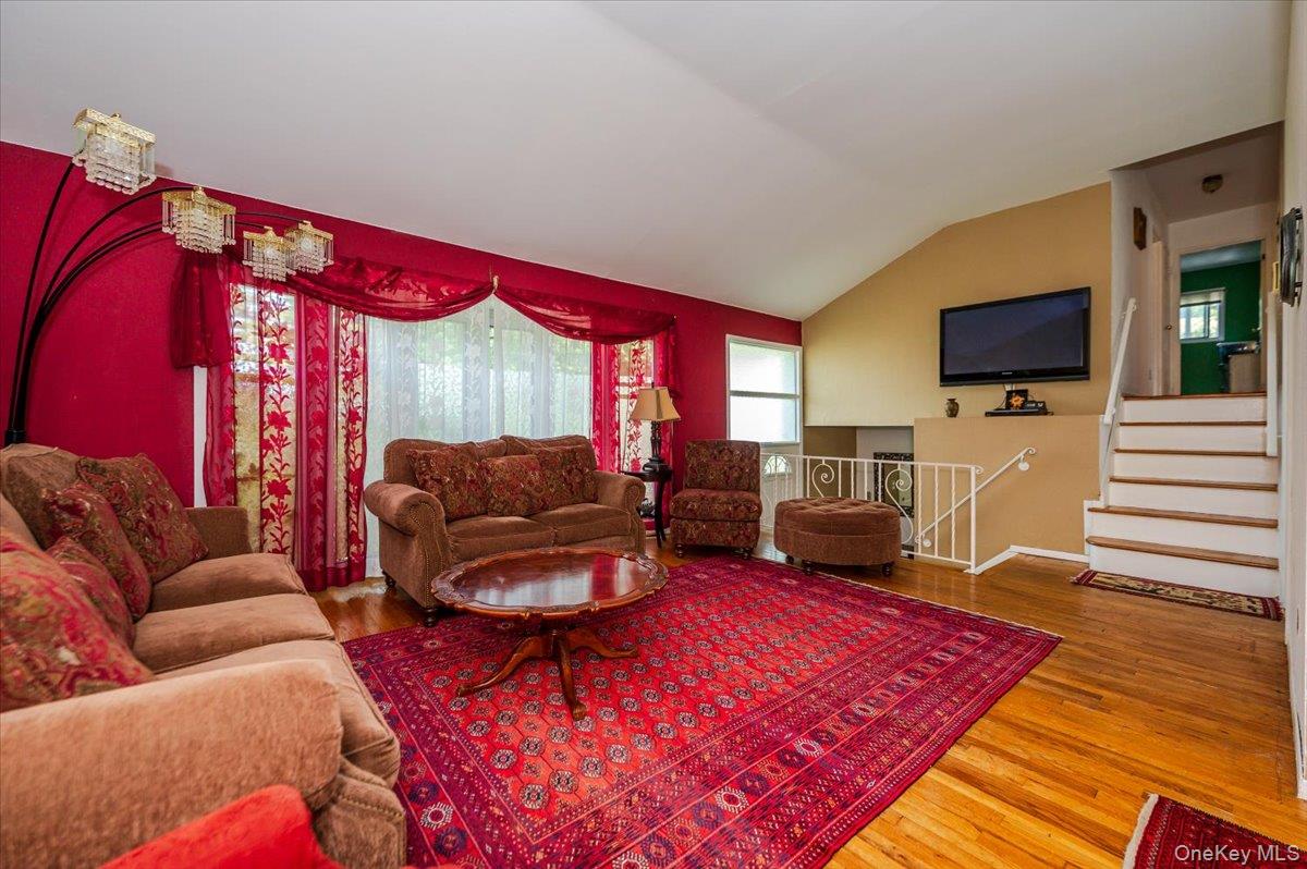 Dix Hills, New York, 11746, United States, 5 Bedrooms Bedrooms, ,3 BathroomsBathrooms,Residential,For Sale,1941018
