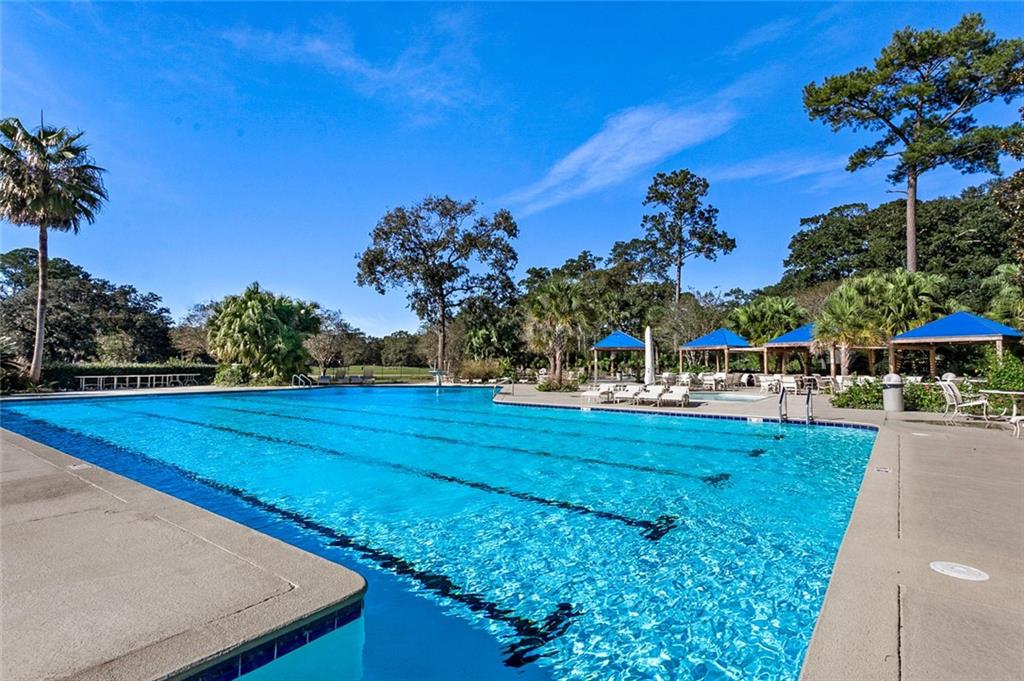 Mandeville, Louisiana, 70471, United States, 4 Bedrooms Bedrooms, ,3 BathroomsBathrooms,Residential,For Sale,1898629