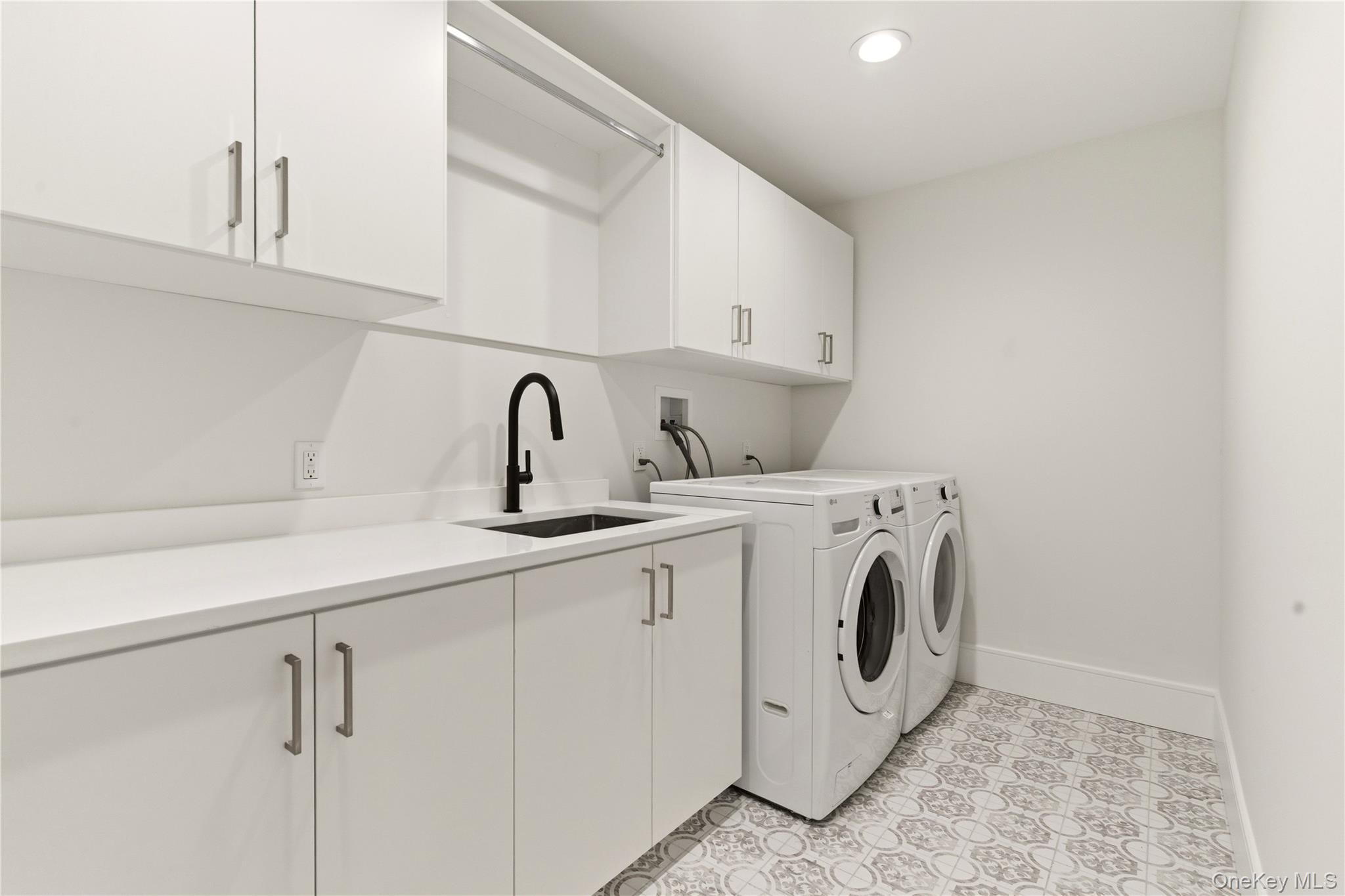  654 Caledonia Road, Dix Hills, NY, 11746 - 物件實景