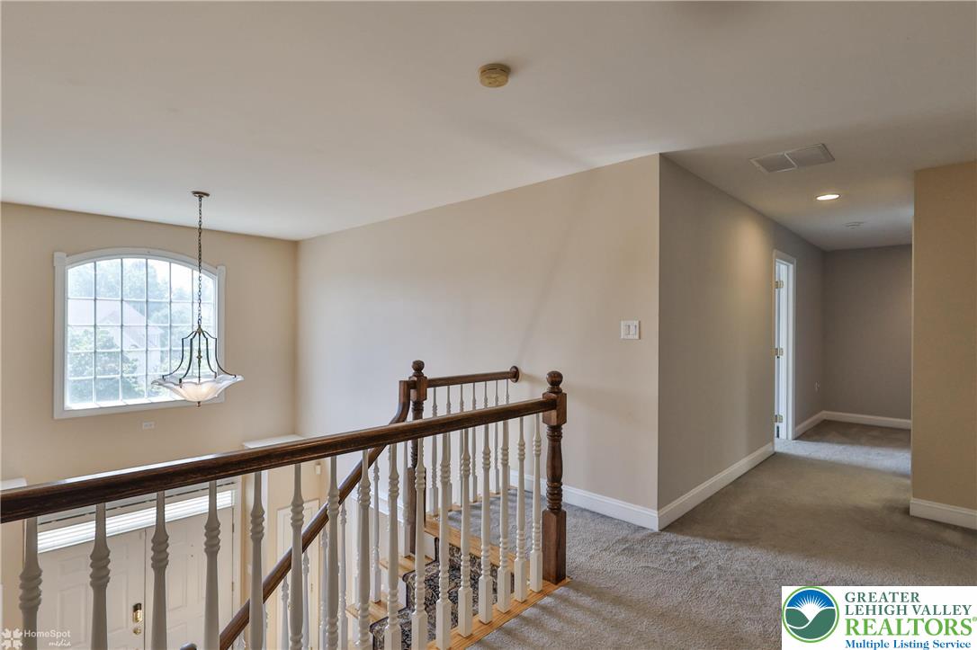 Palmer Twp, Pennsylvania, 18045, United States, 4 Bedrooms Bedrooms, ,4 BathroomsBathrooms,Residential,For Sale,1898728