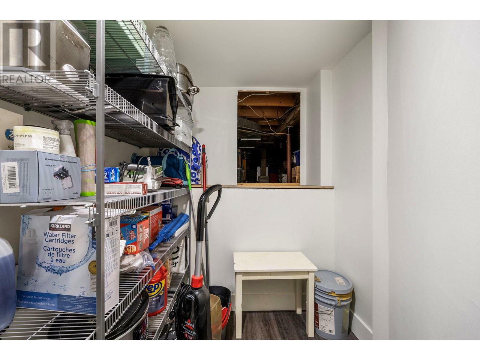 KELOWNA, British Columbia, V1Y 6A2, CA, 4 Bedrooms Bedrooms, ,3 BathroomsBathrooms,Residential,For Sale,1838696
