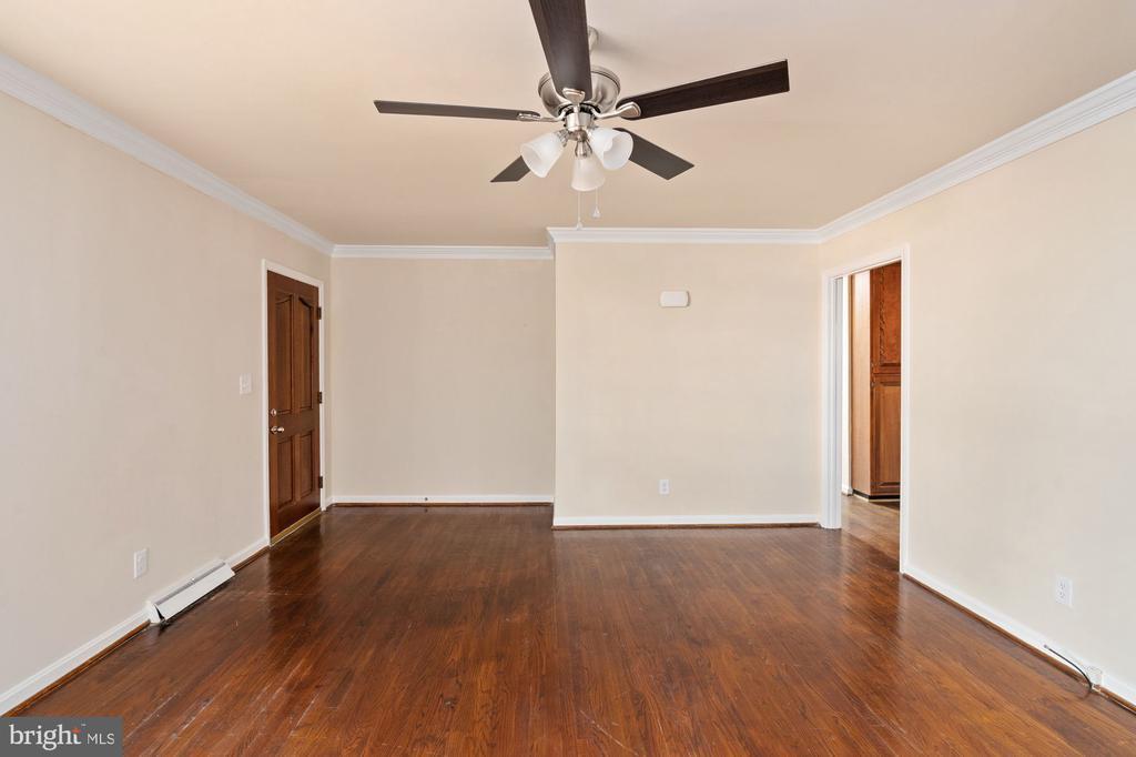 Fredericksburg, Virginia, 22401, United States, 3 Bedrooms Bedrooms, ,2 BathroomsBathrooms,Residential,For Sale,1805404