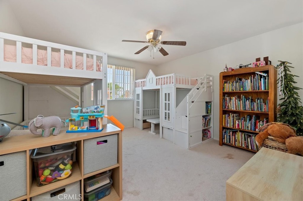 Lake Elsinore, California, 92532, United States, 4 Bedrooms Bedrooms, ,3 BathroomsBathrooms,Residential,For Sale,1939377