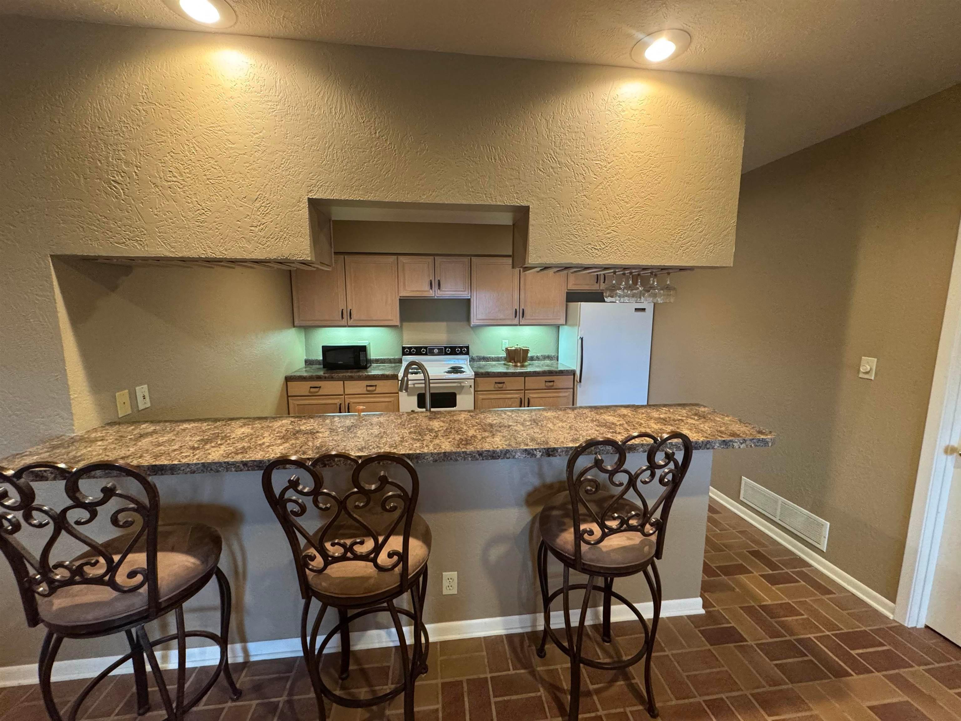Norfolk, Nebraska, 68701-000, United States, 4 Bedrooms Bedrooms, ,3 BathroomsBathrooms,Residential,For Sale,1792775