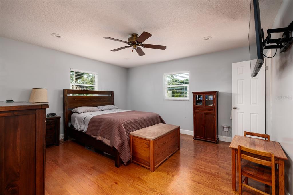 St Petersburg, Florida, 33703, United States, 3 Bedrooms Bedrooms, ,2 BathroomsBathrooms,Residential,For Sale,1770463