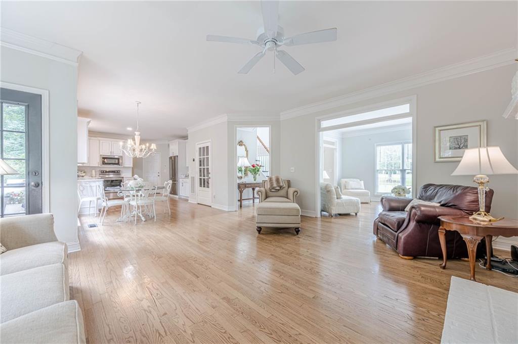 Cumming, Georgia, 30041, United States, 5 Bedrooms Bedrooms, ,5 BathroomsBathrooms,Residential,For Sale,1919838