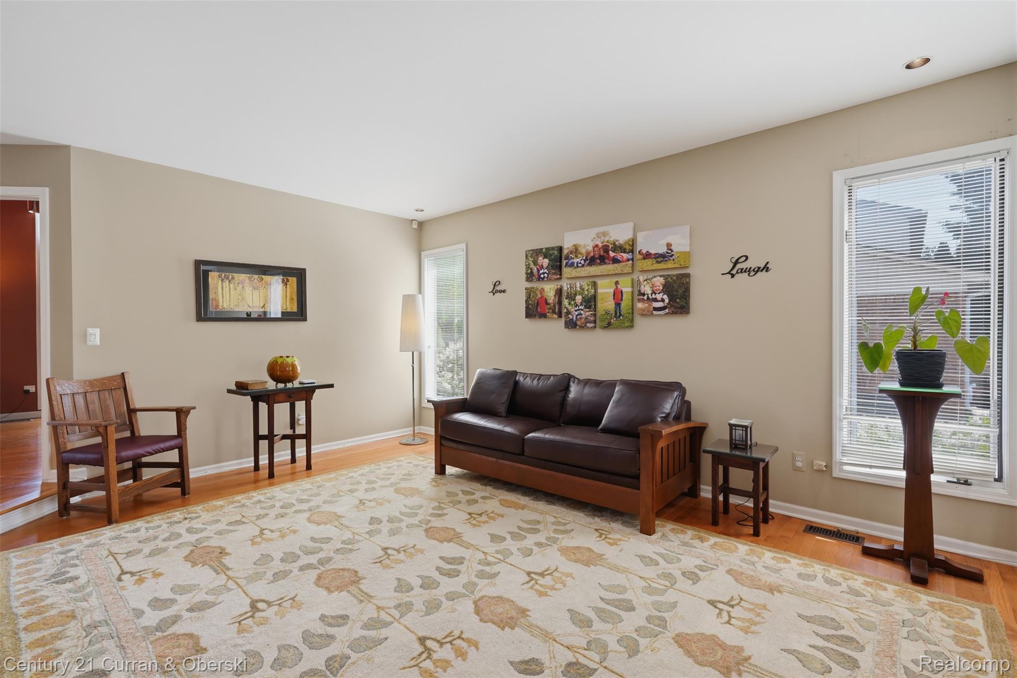 Farmington Hills, Michigan, 48331, United States, 4 Bedrooms Bedrooms, ,4 BathroomsBathrooms,Residential,For Sale,2048985