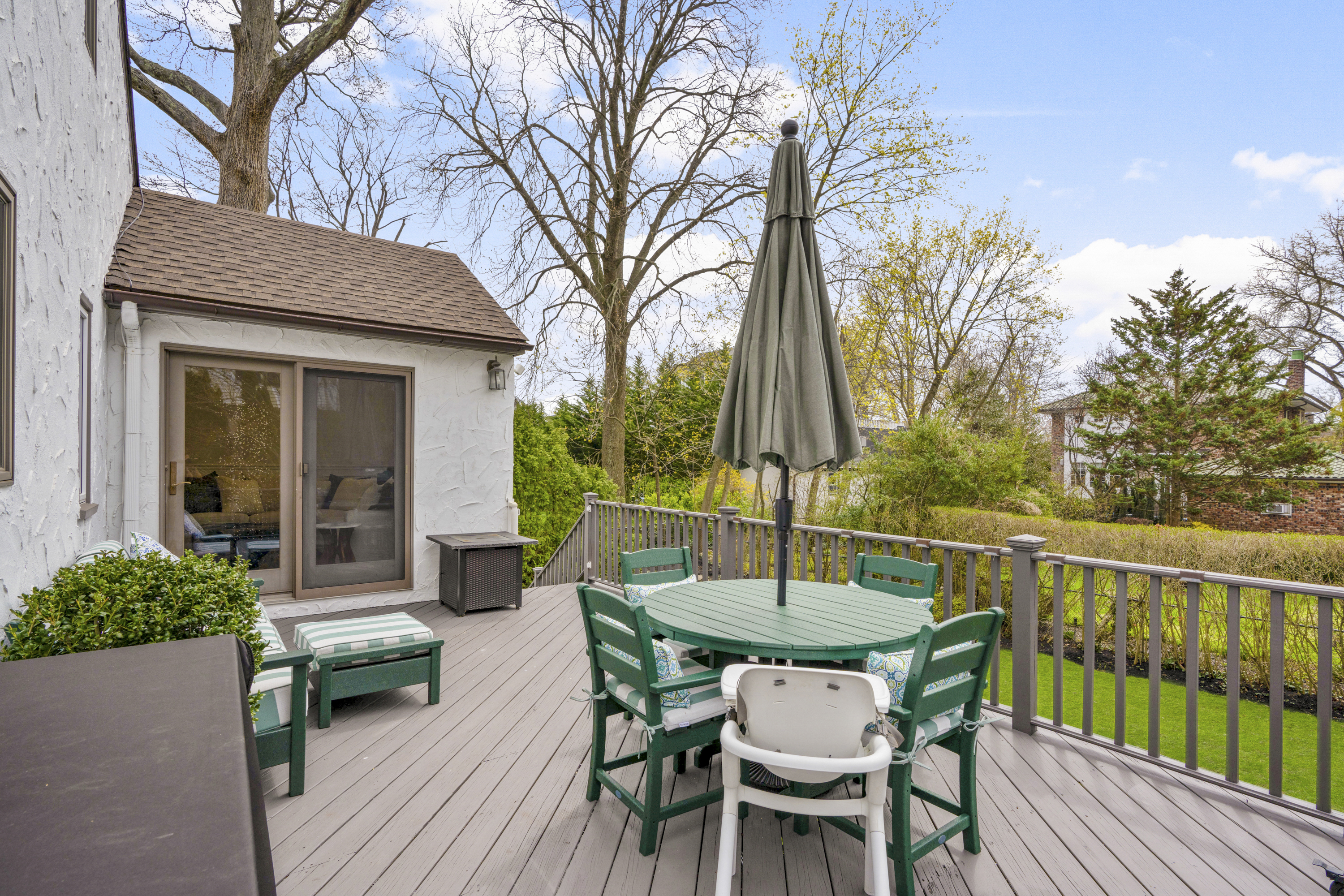  Classic Larchmont Tudor - 物件實景