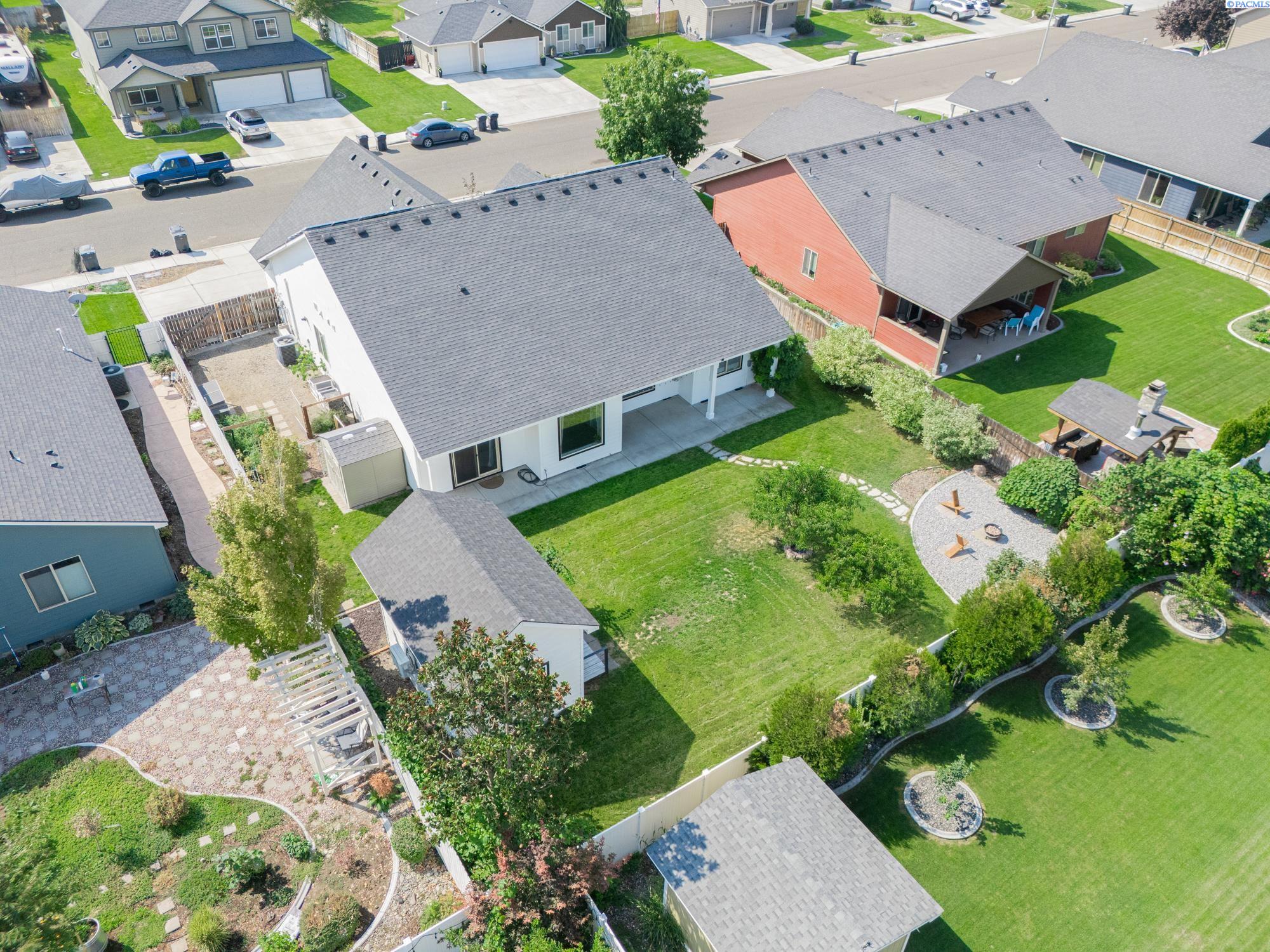 Pasco, Washington, 99301, United States, 4 Bedrooms Bedrooms, ,3 BathroomsBathrooms,Residential,For Sale,1933417