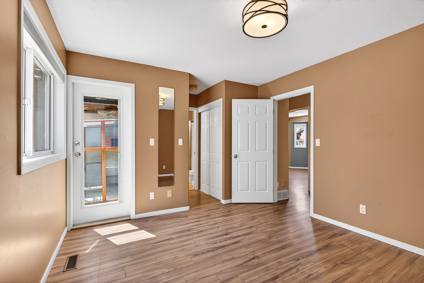  Move-In Ready Townhome - 物件實景