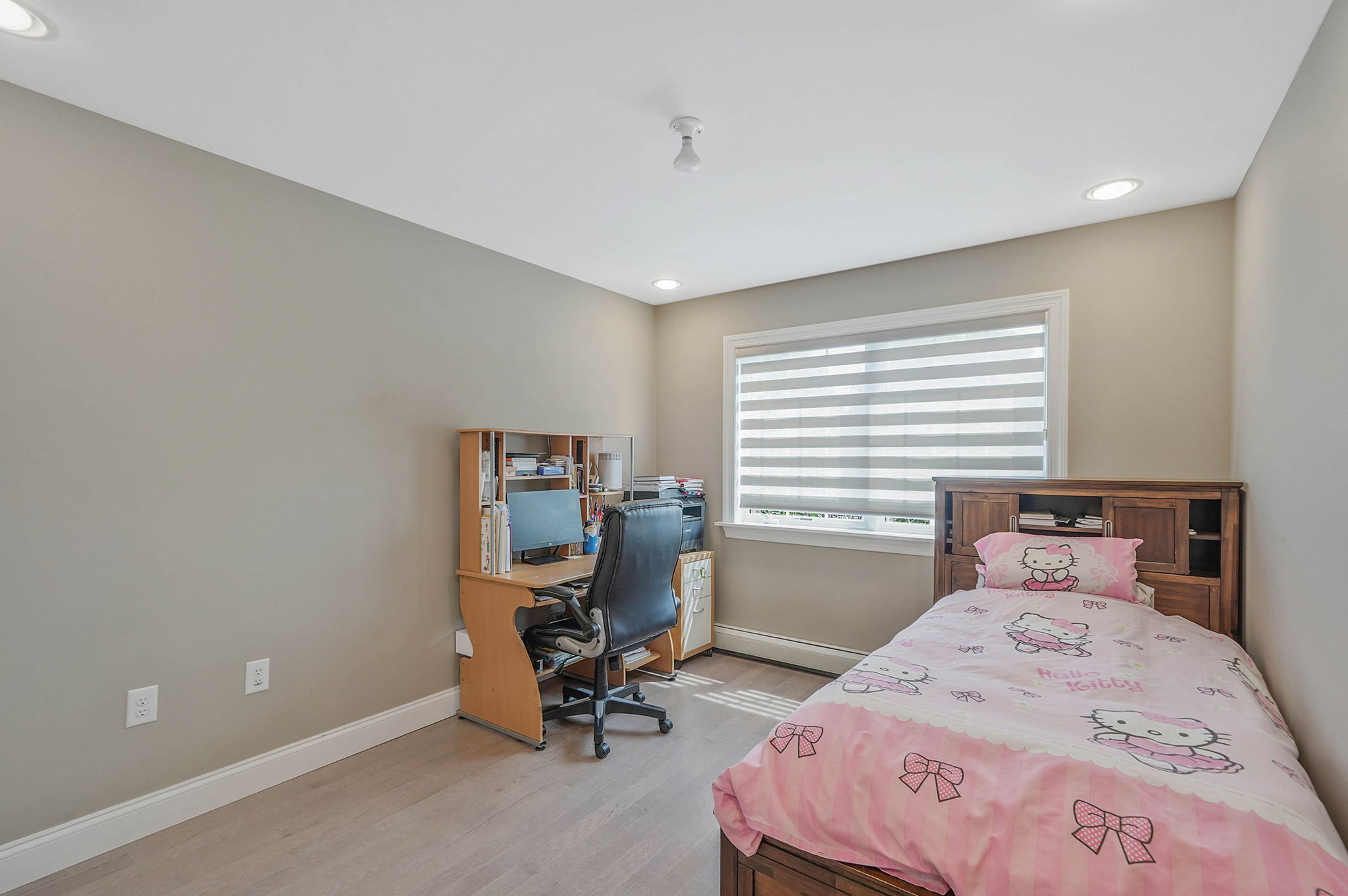 Cedarhurst, New York, 11516, United States, 5 Bedrooms Bedrooms, ,5 BathroomsBathrooms,Residential,For Sale,1851144