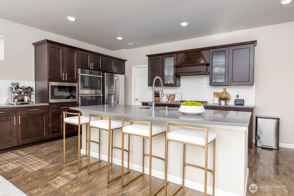 Black Diamond, Washington, 98010, United States, 4 Bedrooms Bedrooms, ,3 BathroomsBathrooms,Residential,For Sale,1777574