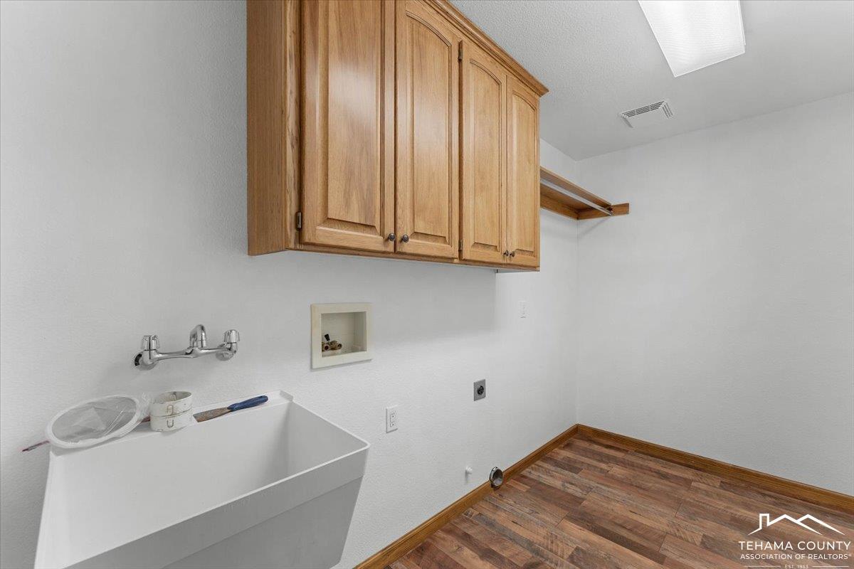 Cottonwood, California, 96080, United States, 3 Bedrooms Bedrooms, ,2 BathroomsBathrooms,Residential,For Sale,1942274