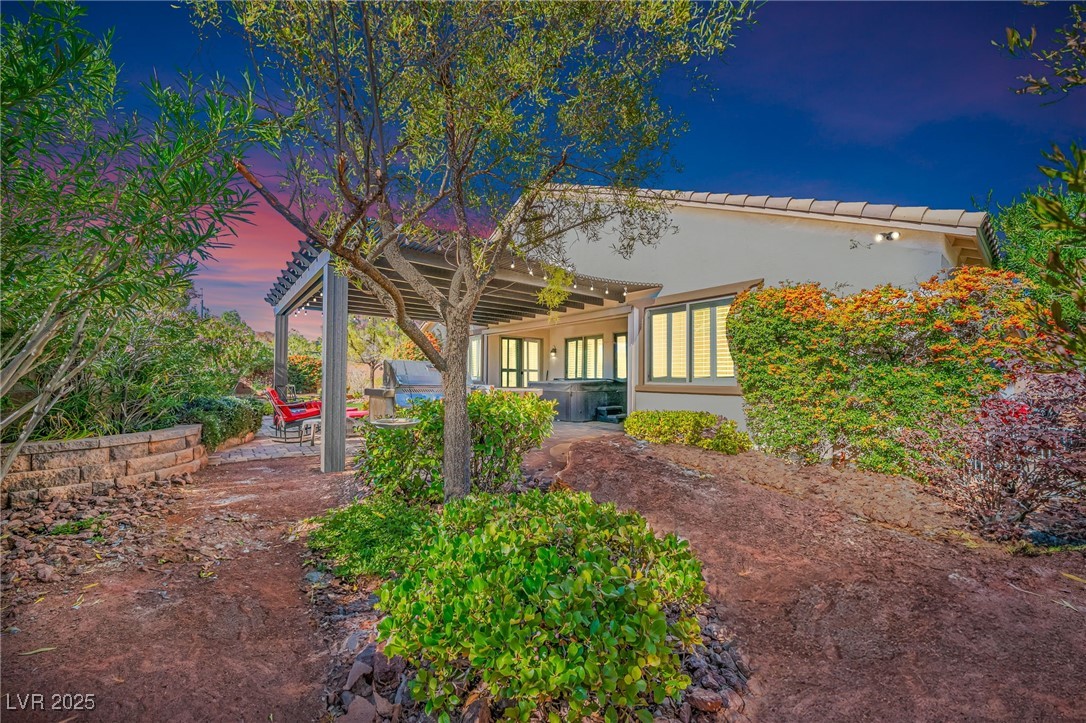 Las Vegas, Nevada, 89166, United States, 3 Bedrooms Bedrooms, ,2 BathroomsBathrooms,Residential,For Sale,1989414