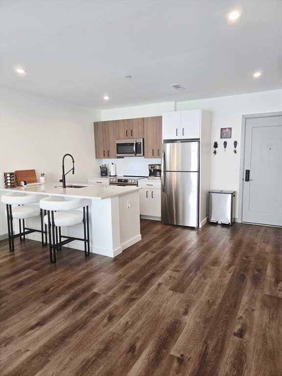 Wilmington, Massachusetts, 01887, United States, 1 Bedroom Bedrooms, ,1 BathroomBathrooms,Residential,For Sale,1983423