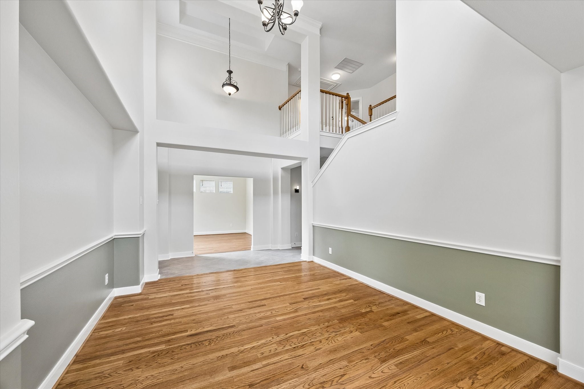  1502 Lakeside Enclave Drive - 物件實景