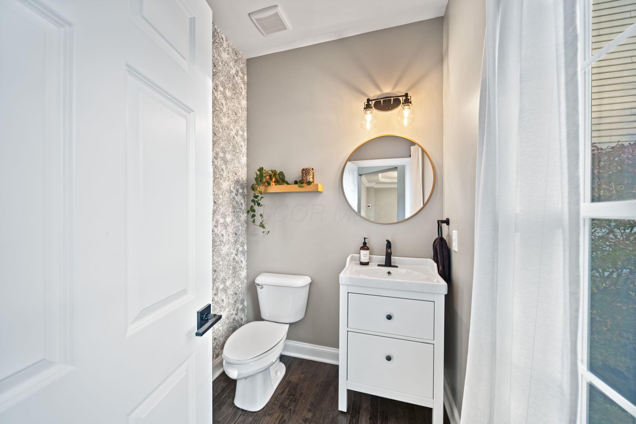 New Albany, Ohio, 43054, United States, 4 Bedrooms Bedrooms, ,3 BathroomsBathrooms,Residential,For Sale,1988234