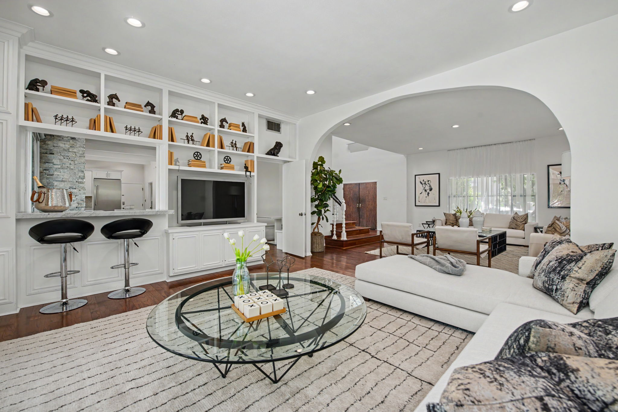  2411 Benedict Canyon Dr - 物件實景
