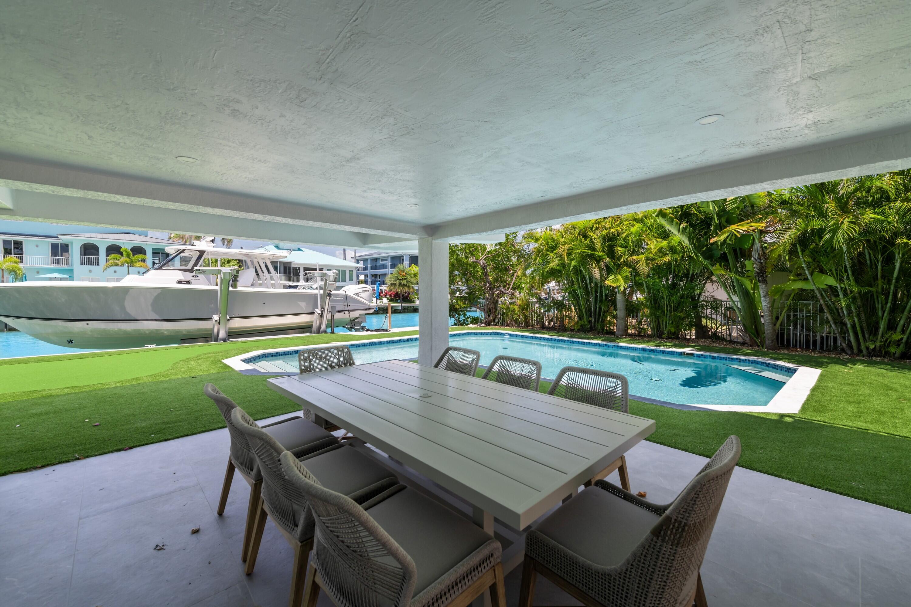 Duck, Florida, 33050, United States, 3 Bedrooms Bedrooms, ,3 BathroomsBathrooms,Residential,For Sale,1793374