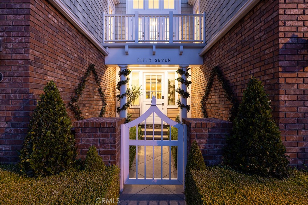 Newport Beach, California, 92660, United States, 3 Bedrooms Bedrooms, ,3 BathroomsBathrooms,Residential,For Sale,1867238