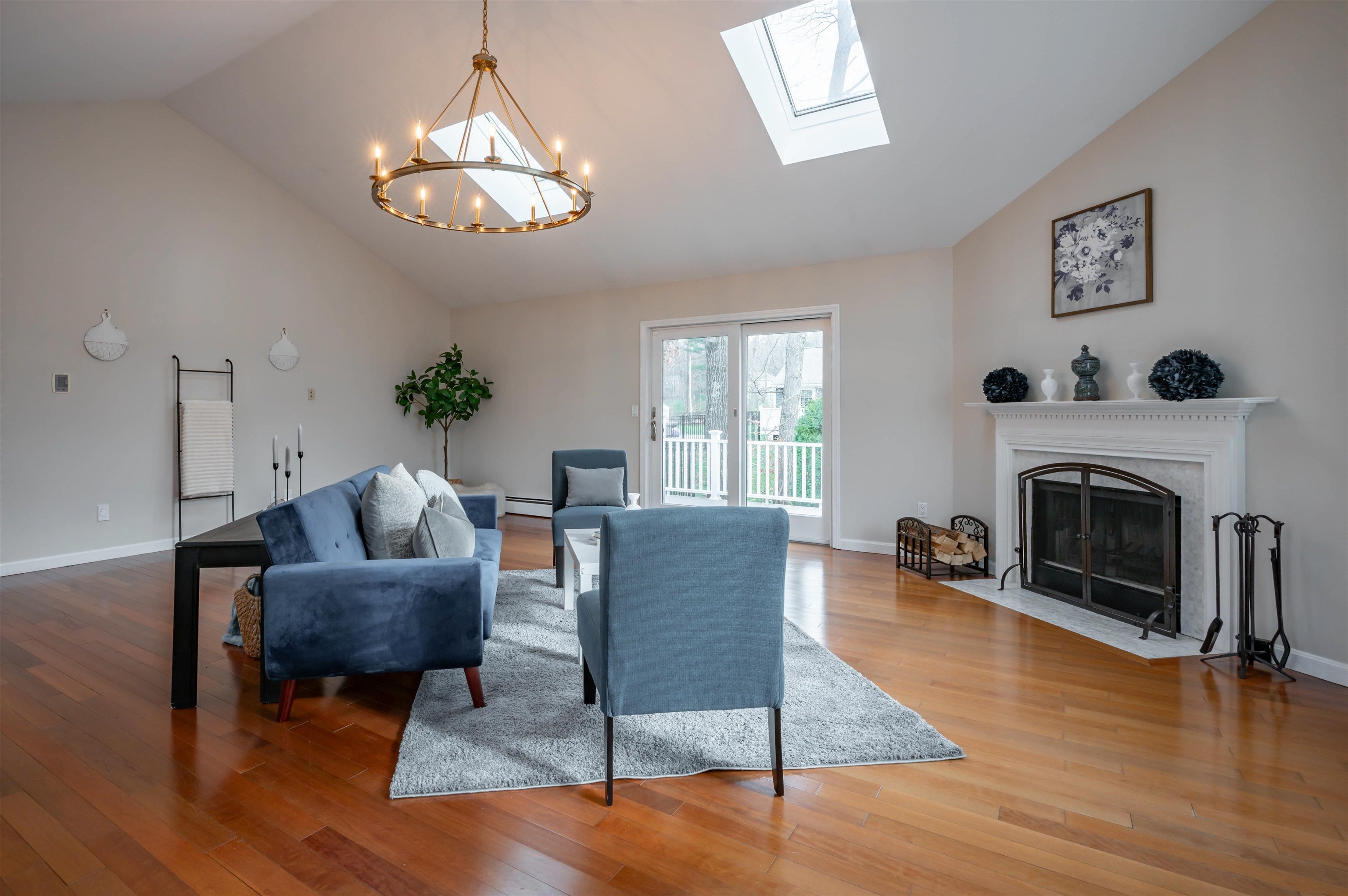 Hooksett, New Hampshire, 03106, United States, 3 Bedrooms Bedrooms, ,1 BathroomBathrooms,Residential,For Sale,2002155