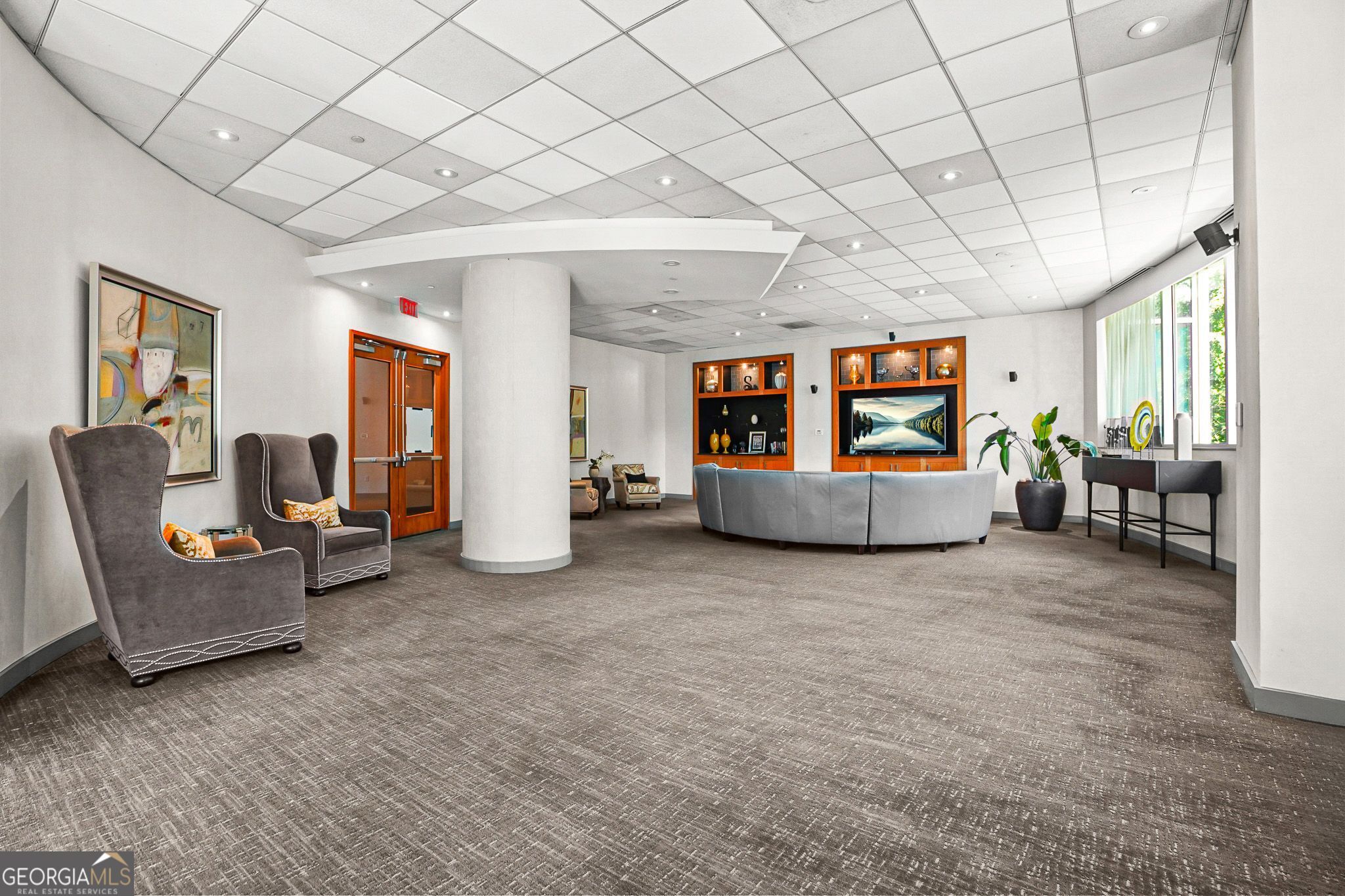 Atlanta, Georgia, 30326, United States, 2 Bedrooms Bedrooms, ,3 BathroomsBathrooms,Residential,For Sale,2001794