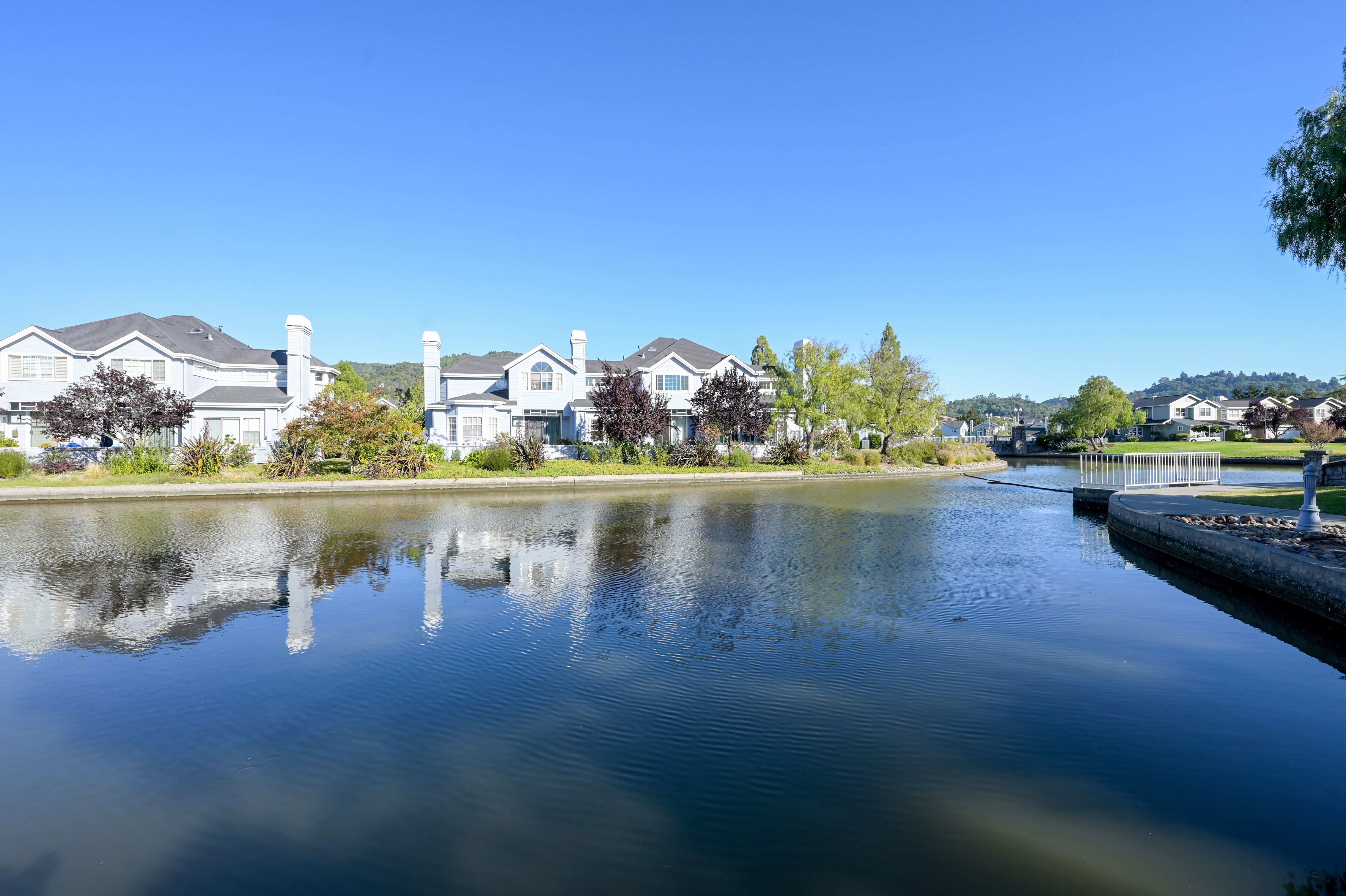  Timeless Waterfront Elegance - 物件實景