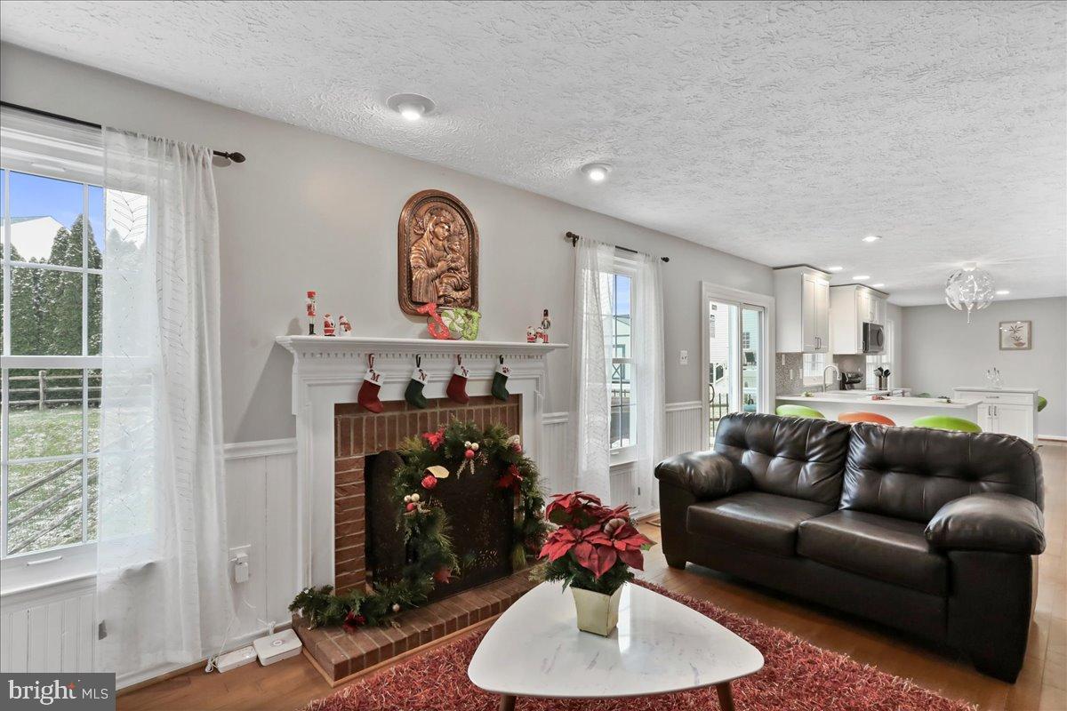 New Market, Maryland, 21774, United States, 5 Bedrooms Bedrooms, ,4 BathroomsBathrooms,Residential,For Sale,2008172