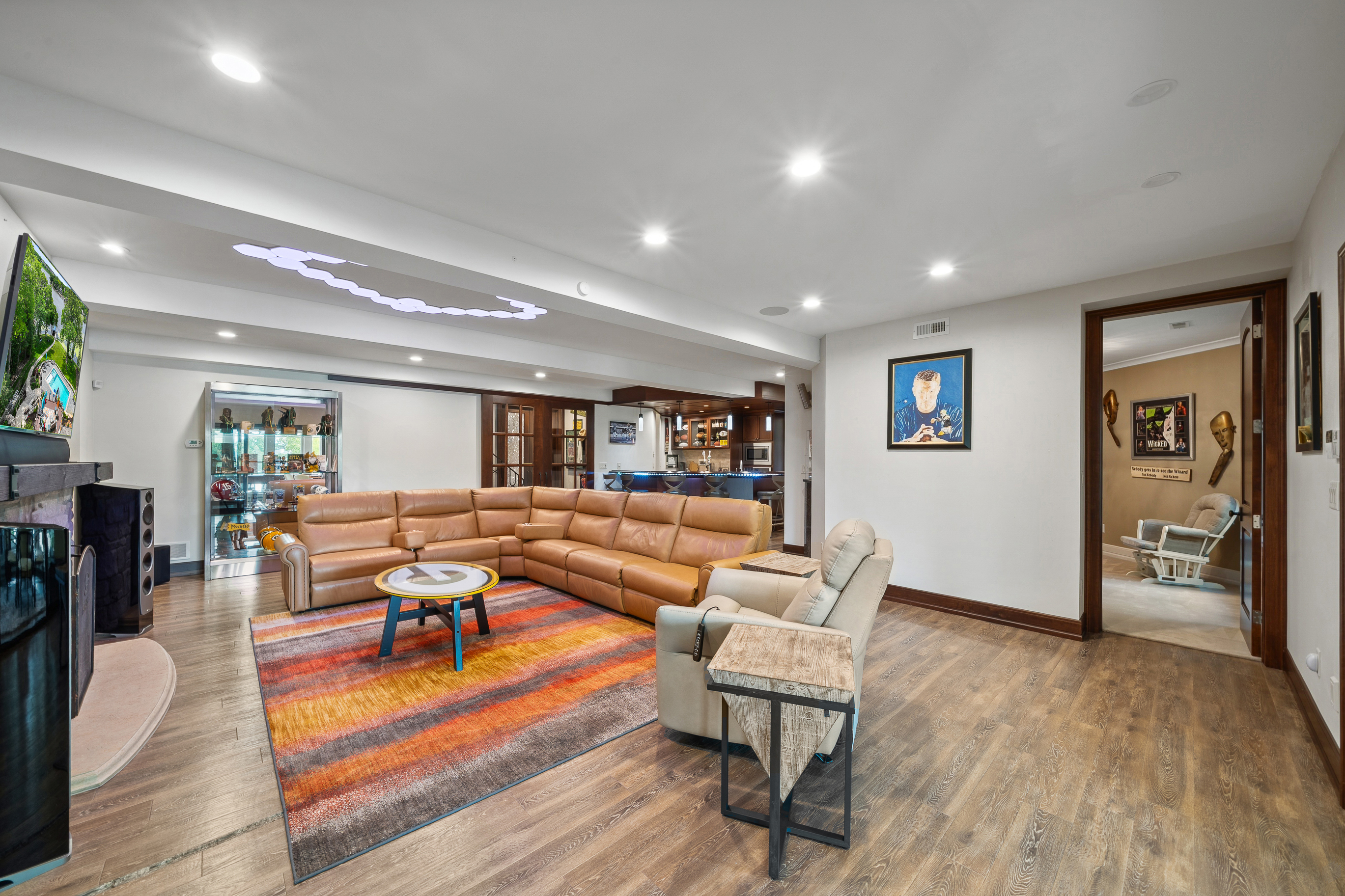  The Pinnacle of Luxury Living: 2.3-Acre Private Tichigan Lake Estate - 物件實景