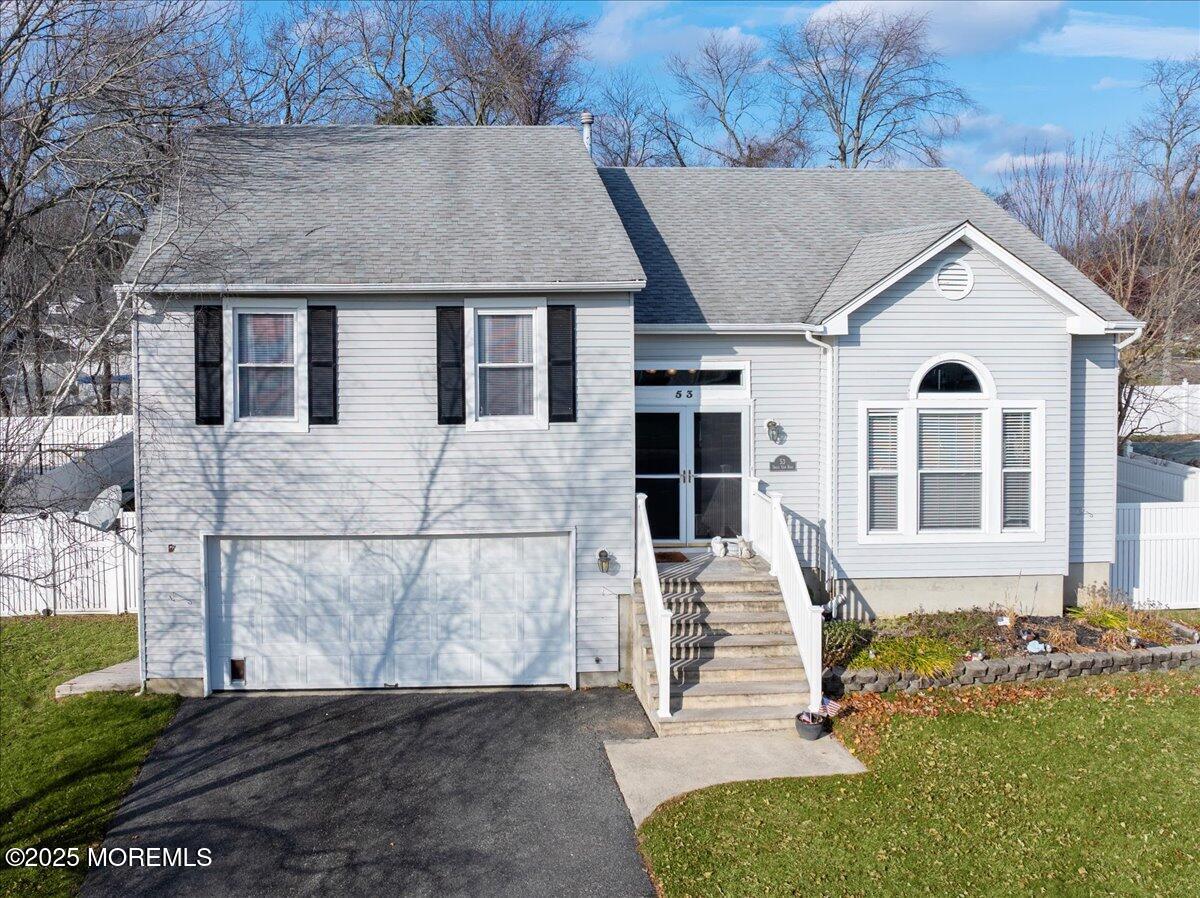 Howell, New Jersey, 07731, United States, 4 Bedrooms Bedrooms, ,3 BathroomsBathrooms,Residential,For Sale,2005606