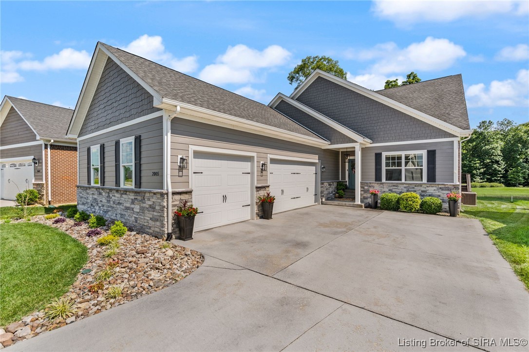 Henryville, Indiana, 47126, United States, 4 Bedrooms Bedrooms, ,3 BathroomsBathrooms,Residential,For Sale,1876326