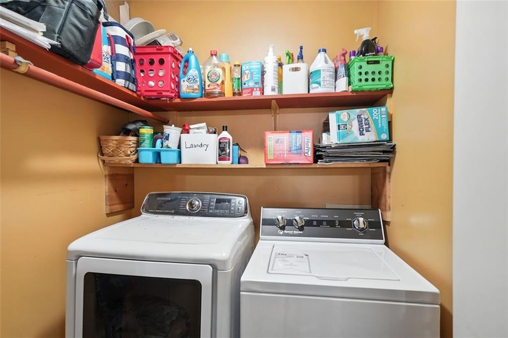 Roswell, Georgia, 30076, United States, 5 Bedrooms Bedrooms, ,4 BathroomsBathrooms,Residential,For Sale,1917059
