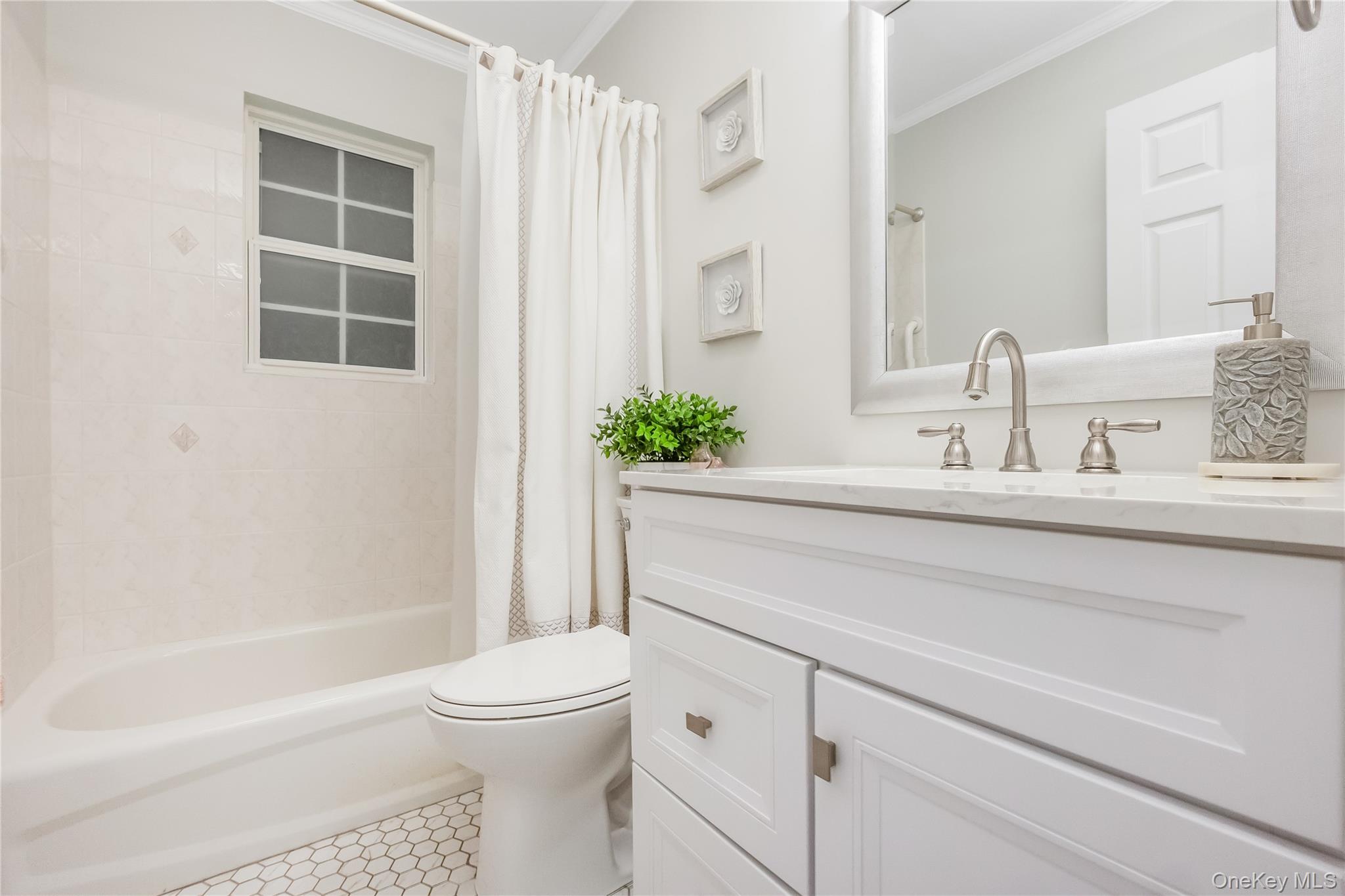 Coram, New York, 11727, United States, 2 Bedrooms Bedrooms, ,2 BathroomsBathrooms,Residential,For Sale,1917396