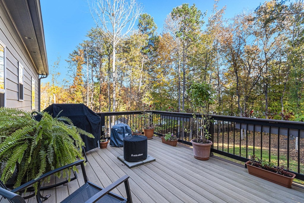 Dawsonville, Georgia, 30534, United States, 3 Bedrooms Bedrooms, ,2 BathroomsBathrooms,Residential,For Sale,1986839