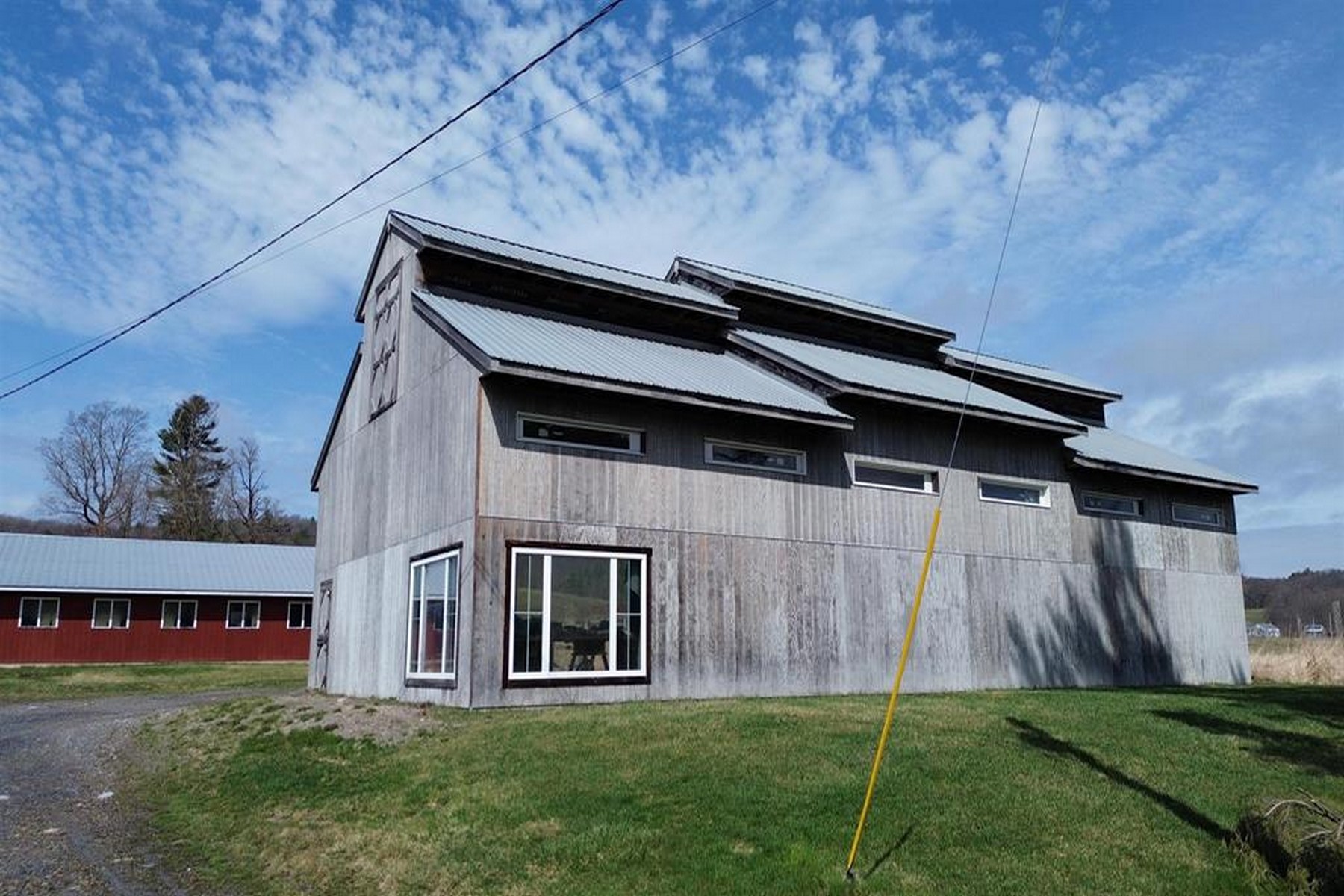  557 Pleasant Valley Road - 物件實景