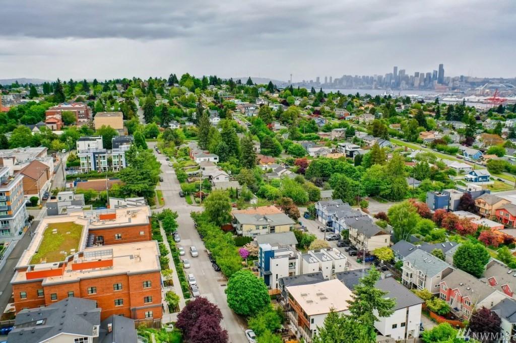 4520 41st Ave SW A, Seattle, Washington, 98116, United States, 2 Bedrooms Bedrooms, ,2 BathroomsBathrooms,Residential,For Sale,4520 41st Ave SW A,1610853