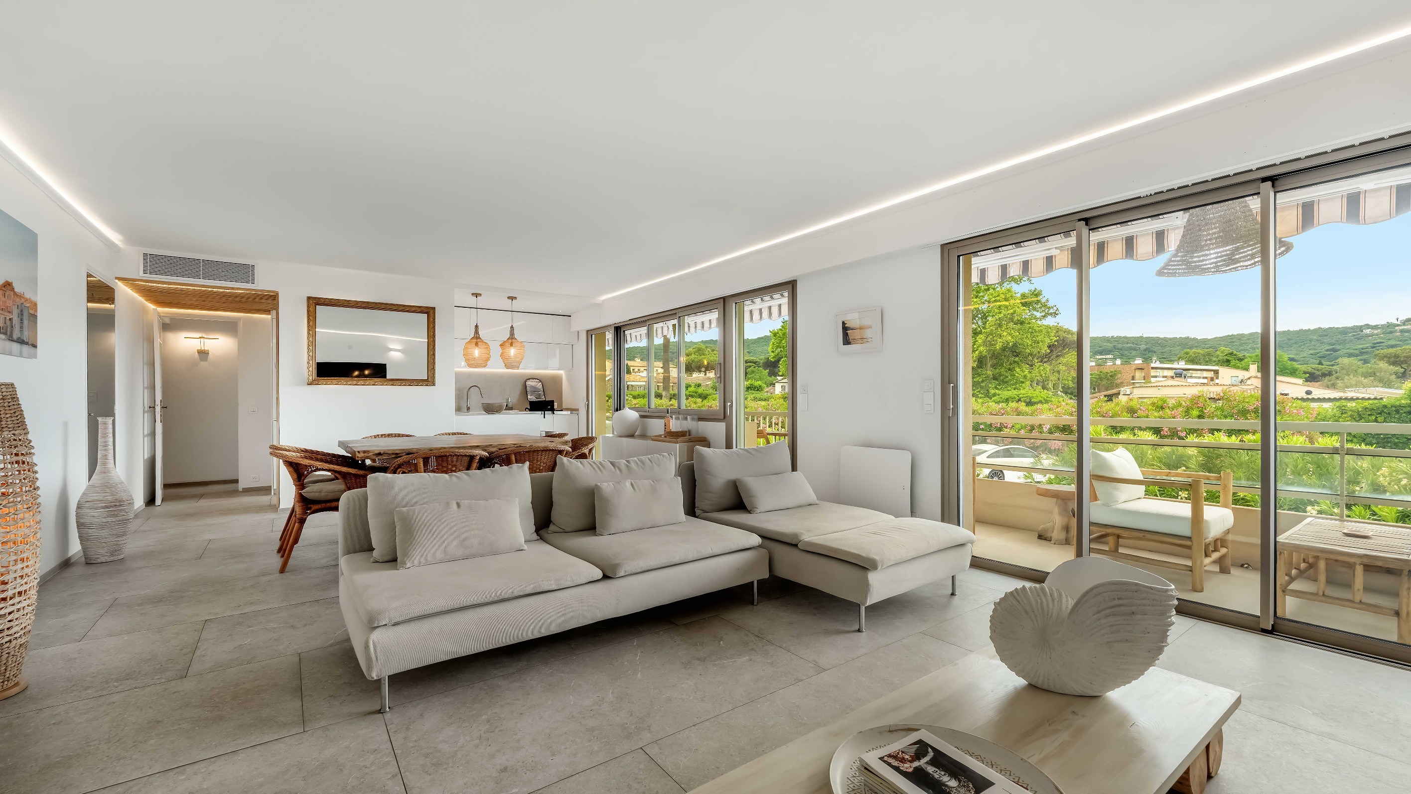  Waterfront 3 bedrooms apartment with private beach access near Saint-Tropez vil… - 物件實景